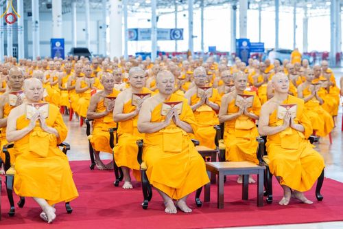 ภาพ No.182806:พิธีปฎิบัติธรรมและพิธีรับมอบต้นสมบัติจักรพรรดิ วันอาทิตย์ที่ 15 ธันวาคม พ.ศ. 2567 ณ สภาธรรมกายสากล วัดพระธรรมกาย