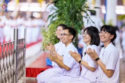 ภาพ No.178006:พิธีทอดผ้าป่าต้นสมบัติจักรพรรดิ ในวันอาทิตย์ที่ 1 ธันวาคม พ.ศ. 2567 ณ สภาธรรมกายสากล วัดพระธรรมกาย