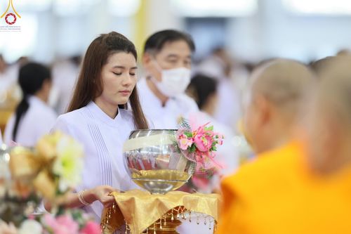 ภาพ No.123771:พิธีถวายโคมมาฆประทีป น้อมถวายเป็นพุทธบูชา แด่คณะพระภิกษุ สามเณร  ณ วัดพระธรรมกาย จ.ปทุมธานี วันเสาร์ที่ 17 กุมภาพันธ์ พ.ศ. 2567