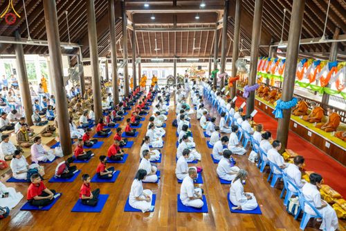 ภาพ No.192002:พิธีทอดผ้าป่าทำนุบำรุงศาสนสถาน ณ วัดสรรเพชญ ต.ยายชา อ.สามพราน จ.นครปฐม ในโครงการธรรมยาตรา กตัญญูบูชา มหาปูชนียาจารย์ พระมงคลเทพมุนี(สด จนฺทสโร) พระผู้ปราบมาร อนุสรณ์สถาน 7 แห่ง ปีที่ 13 วันที่ 9 มกราคม พ.ศ. 2568