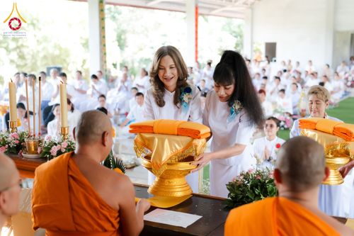 ภาพ No.165683:พิธีทอดกฐินศูนย์ปฏิบัติธรรมแก้วภูเรือ จ.เลย ในโครงการกฐินสามัคคีทั่วไทย 30,000 วัด บูชาธรรม 80 ปี หลวงพ่อธัมมชโย โดยคณะศิษยานุศิษย์วัดพระธรรมกาย วันที่ 20 ตุลาคม พ.ศ. 2567