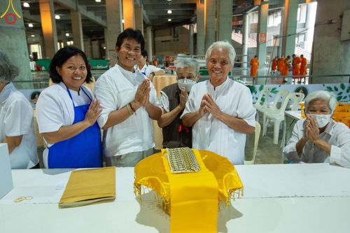 ภาพ No.123610:พิธีถวายสลากภัต แด่พระภิกษุสงฆ์ เพื่อโครงการธรรมยาตรา กตัญญูบูชา มหาปูชนียาจารย์ พระมงคลเทพมุนี (สด จนฺทสโร) พระผู้ปราบมาร อนุสรณ์สถาน 7 แห่ง ปีที่ 12 ระหว่างวันที่ 2 - 31 มกราคม พ.ศ.2567