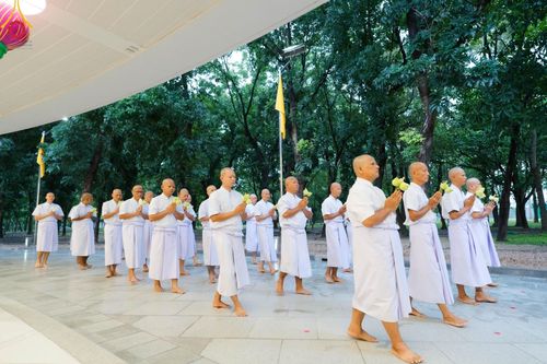 ภาพ No.156701:พิธีบรรพชาอุปสมบท ธรรมทายาท โครงการอุปสมบทหมู่บูชาธรรมครบรอบ 107 ปี วันครูผู้ค้นพบวิชชาธรรมกาย ณ โบสถ์พระไตรปิฏก วัดพระธรรมกาย วันเสาร์ที่ 14 กันยายน พ.ศ. 2567