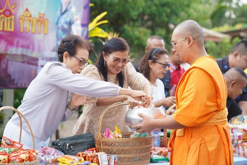 ภาพ No.61107:สามเณรออกบิณฑบาต และกิจกรรมอบรมสามเณร ในโครงการบรรพชาสามเณรฟื้นฟู พระพุทธศาสนาทั่วไทย ณ ศูนย์อบรมที่พักสงฆ์บ้านร่มเย็น จ.นราธิวาส วันที่ 2-15 เมษายน พ.ศ. 2567