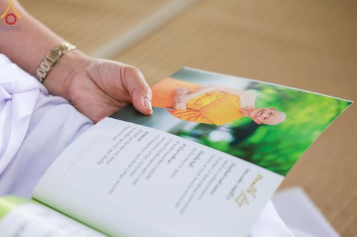 ภาพ No.184826:พิธีถวายภัตตาหารเมนูสวรรค์ "เพื่อการบรรลุธรรม" เนื่องในวาระอายุวัฒนมงคล 84 ปี หลวงพ่อทัตตชีโว วันเสาร์ที่ 21 ธันวาคม พ.ศ. 2567 ณ หอฉันคุณยายอาจารย์ฯ วัดพระธรรมกาย