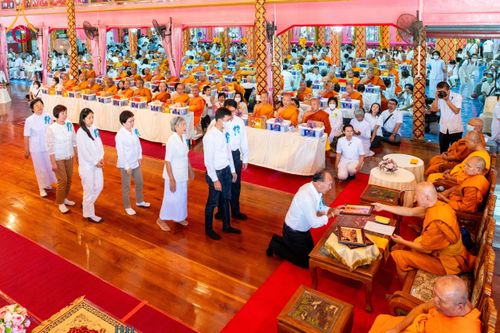 ภาพ No.197392:พิธีเจริญพระพุทธมนต์ ปฏิบัติธรรม มอบทุนการศึกษา ถวายสังฆทาน 108 วัด เพื่อถวายเป็นพุทธบูชา และขับเคลื่อนโครงการหมู่บ้านรักษาศีล 5 โดยคณะสงฆ์จังหวัดนนทบุรี คณะศิษยานุศิษย์วัดพระธรรมกาย โครงการธรรมยาตรา ปีที่ 13 ณ วัดตะเคียน อ.บางกรวย จ.นนทบุรี