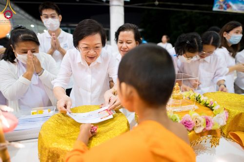 ภาพ No.95312:พิธีมุทิตาพระมหาเถระและพระเถระ ครั้งที่ 29 วันอาทิตย์ที่ 19 พฤศจิกายน พ.ศ. 2566 ณ ห้องแก้วสารพัดนึก สภาธรรมกายสากล วัดพระธรรมกาย