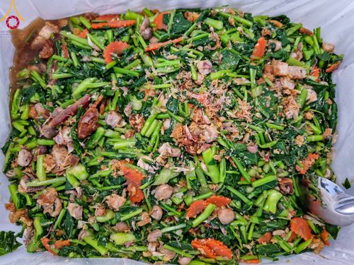 ภาพ No.106725:พิธีถวายภัตตาหารเป็นสังฆทาน แด่คณะพระธรรมยาตราฯ ในโครงการธรรมยาตรากตัญญูบูชา มหาปูชนียาจารย์ พระมงคลเทพมุนี(สด จนฺทสโร) พระผู้ปราบมาร อนุสรณ์สถาน 7 แห่ง ปีที่ 12 วันที่ 6 มกราคม พ.ศ. 2567 ณ อนุสรณ์สถานโลตัสแลนด์ จ.สุพรรณบุรี