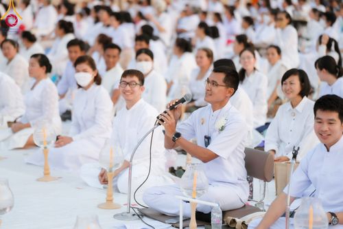 ภาพ No.109611:พิธีจุดประทีปถวายเป็นพุทธบูชา และบูชาธรรมมหาปูชนียาจารย์ วันที่ 10 มกราคม พ.ศ. 2567 ณ อนุสรณ์สถานคลองบางนางแท่น อ.สามพราน จ.นครปฐม