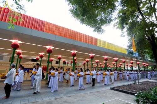 ภาพ No.244572:วันเสาร์ที่ 6 กันยายน พ.ศ. 2568 พิธีเวียนประทักษิณ และวันทาสีมาของนาคธรรมทายาท โครงการอุปสมบทหมู่บูชาธรรมครบรอบ 108 ปี วันครูผู้ค้นพบวิชชาธรรมกาย ณ โบสถ์พระไตรปิฎก วัดพระธรรมกาย