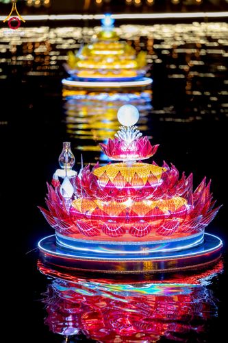 ภาพ No.266335:วันพุธที่ 5 พฤศจิกายน พ.ศ. 2568 (วันพระ ขึ้น 15 ค่ำ เดือน 12) พิธีลอยกระทงธรรม  ณ สระมหาเศรษฐีทะเลบุญ มหาวิหารพระมงคลเทพมุนี วัดพระธรรมกาย จ.ปทุมธานี