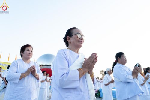 ภาพ No.174557:พิธีประดิษฐานดวงแก้วบรมเศรษฐี นาคีพ่นสมบัติใหญ่ ลานเอนกประสงค์พญานาค 4 ตระกูล วันที่ 15 พฤศจิกายน พ.ศ. 2567 ณ พุทธอุทยานนานาชาติ จ.หนองคาย