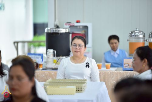 ภาพ No.267597:วันที่ 7 พฤศจิกายน พ.ศ. 2568 พสกนิกรอำเภอคลองหลวง รวมใจบำเพ็ญกุศลปัณรสมวาร (15 วัน) อุทิศถวายเป็นพระราชกุศลแด่ “สมเด็จพระพันปีหลวง” ณ วัดพระธรรมกาย