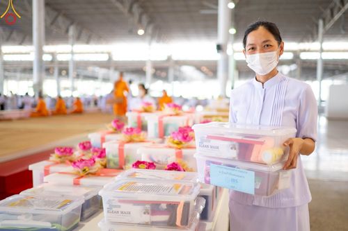 ภาพ No.102431:พิธีถวายอุปกรณ์ทำความสะอาด ณ บ้านแก้วเรือนทองคุณยายอาจารย์ฯ วัดพระธรรมกาย วันเสาร์ที่ 16 ธันวาคม พ.ศ. 2566