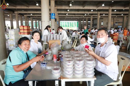 ภาพ No.120884:V.20 เป็นปลื้ม การเตรียมงาน เก็บงาน การรับบุญของเจ้าหน้าที่หน่วยงานต่างๆ เพื่อโครงการธรรมยาตรา กตัญญูบูชา มหาปูชนียาจารย์ พระมงคลเทพมุนี (สด จนฺทสโร) พระผู้ปราบมาร อนุสรณ์สถาน 7 แห่ง ปีที่ 12 ระหว่างวันที่ 2 - 31 มกราคม พ.ศ.2567