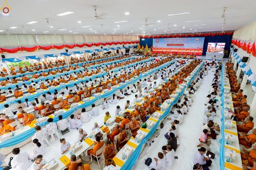 ภาพ No.233564:วันจันทร์ที่ 7 กรกฎาคม พ.ศ. 2568 จังหวัดบุรีรัมย์รวมใจ สัมมนาคณะสงฆ์ เพื่อฟื้นฟูพระพุทธศาสนา  โครงการทอดกฐินสามัคคีทั่วไทย 30,000 วัด ประจำปีพุทธศักราช 2568 และพิธีถวายมหาสังฆทาน 300 กว่าวัด โดยคณะศิษยานุศิษย์ บูชาธรรม 81 ปี หลวงพ่อธัมมชโย  ณ วัดกลาง พระ