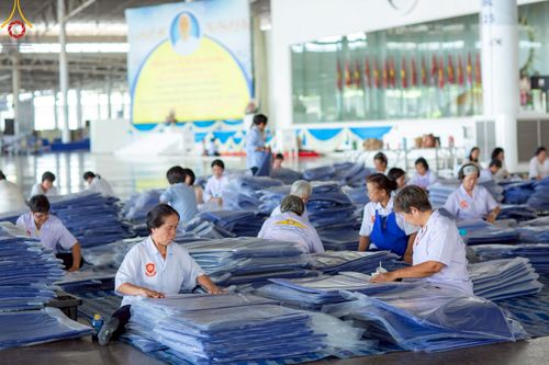 ภาพ No.218659:วันพฤหัสบดีที่ 17 เมษายน พ.ศ. 2568 การเตรียมงานในลานธรรม , สภาธรรมกายสากล , วิหารคด  เพื่องานวันคุ้มครองโลก 22 เมษายน พ.ศ. 2568