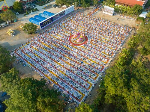 ภาพ No.110427:พิธีต้อนรับพระธรรมยาตรา ในโครงการธรรมยาตรากตัญญูบูชา มหาปูชนียาจารย์ พระมงคลเทพมุนี(สด จนฺทสโร) พระผู้ปราบมาร อนุสรณ์สถาน 7 แห่ง ปีที่ 12 วันที่ 11 มกราคม พ.ศ. 2567 ณ อนุสรณ์สถานลำดับที่ 3 สถานที่เกิดใหม่ในเพศสมณะ วัดสองพี่น้อง จ.สุพรรณบุรี