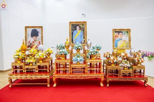 ภาพ No.242759:วันที่ 29-31 สิงหาคม พ.ศ. 2568 องค์กรภาคีเครือข่าย “บวร” (บ้าน-วัด-โรงเรียน-ราชการ) อ.คลองหลวง จัดบวชอุบาสิกาแก้ว ถวายพระราชกุศลแด่สมเด็จพระพันปีหลวง - กตัญญูบูชาแด่ผู้มีพระคุณ