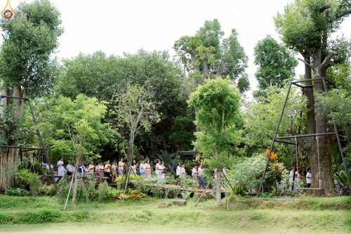 ภาพ No.234250:พิธีมุทิตาสักการะ "พระสิริรัตนเมธี" เจ้าคณะจังหวัดเลย ,พิธีถวายไทยธรรม ๙ วัด และพิธีทอดผ้าป่าเพื่อสร้างทุกสิ่ง  ในวาระทำบุญครบรอบ ๑๐ ปี ณ ศูนย์ปฏิบัติธรรมแก้วภูเรือ อ.ภูเรือ จ.เลย