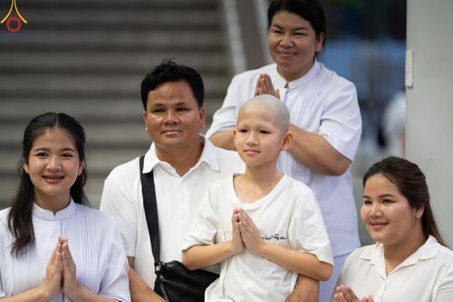 ภาพ No.132937:พิธีตัดปอยผม โครงการหน่อแก้วเปรียญธรรม รุ่นที่ 12 ณ ค่ายจองแชมป์ หมู่กฏิสามเณรเปรียญธรรม วัดพระธรรมกาย วันอาทิตย์ที่ 31 มีนาคม พ.ศ. 2567