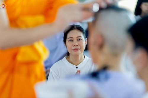 ภาพ No.228554:วันเสาร์ที่ 7 มิถุนายน พ.ศ. 2568 พิธีปลงผมโครงการอุปสมบทหมู่ธรรมทายาท ระดับอุดมศึกษา รุ่นที่ 52 ภาคฤดูฝน ณ วิหารคด 9 วัดพระธรรมกาย