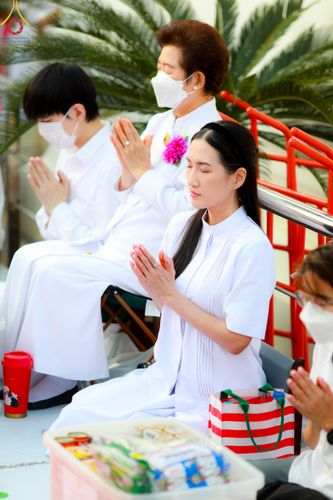 ภาพ No.116077:พิธีตักบาตรพระธรรมยาตรา ณ อนุสรณ์สถานลำดับที่ 4 สถานที่เกิดด้วยกายธรรม วัดโบสถ์(บน) จ.นนทบุรี วันที่ 21 มกราคม พ.ศ. 2567