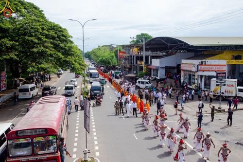 ภาพ No.139896:PhotoStory มหาศรัทธา ธรรมยาตราศรีลังกา EP.2 พิธีเปิดโครงการสยาม-ลังกา ธรรมยาตรา ฉลองเทศกาลวิสาขบูชาแห่งชาติ ศรีลังกา บูชาธรรม 80 ปีหลวงพ่อธัมมชโย เมื่อวันที่ 17 พฤษภาคม พ.ศ. 2567