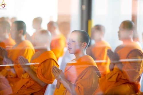 ภาพ No.249220:วันที่ 20 กันยายน พ.ศ. 2568 พิธีประดิษฐานรูปหล่อหลวงปู่วัดปากน้ำ ภาษีเจริญ ณ วิหารพระมงคลเทพมุนี (สด จนฺทสโร) ศูนย์ปฏิบัติธรรมภูเก็ต จ.ภูเก็ต