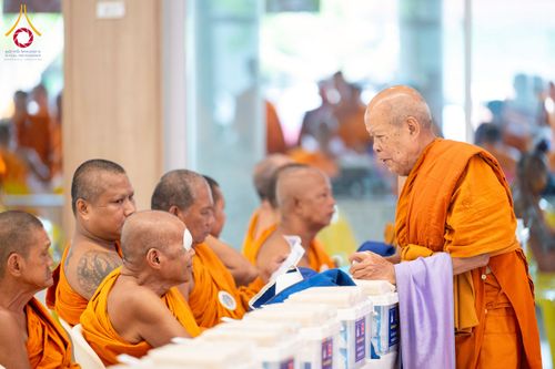 ภาพ No.225959:วันเสาร์ที่ 24 พฤษภาคม พ.ศ. 2568 พิธีถวายสังฆทาน 323 วัด ปีที่ 21 ครั้งที่ 177 พิธีมอบกองทุนหนุนแรงใจช่วยครูใต้ ปีที่ 18 ครั้งที่ 141 และพิธีทำบุญอุทิศส่วนกุศลให้ผู้วายชนม์ ณ ศูนย์ปฏิบัติธรรมภาคใต้ จ.สงขลา