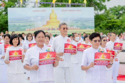 ภาพ No.246891:วันอาทิตย์ที่ 14 กันยายน พ.ศ. 2568 พิธีทอดผ้าป่า ซื้อดิน ปรับพื้นที่ลานธรรม  และพิธีกลั่นแผ่นดิน โปรยทราย สถาปนาองค์พระเจดีย์ เพื่อสร้างสันติภาพโลก  ณ ศูนย์ปฏิบัติธรรมสระบุรี อ.พระพุทธบาท จ.สระบุรี