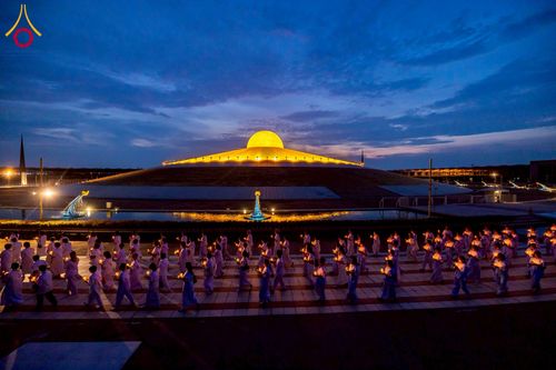 ภาพ No.224251:วันที่ 3-5 พฤษภาคม พ.ศ. 2568  กิจวัตร-กิจกรรมโครงการปฏิบัติธรรมอบรมศีลธรรม “บวชอุบาสิกาแก้ว” ถวายเป็นพระราชกุศล แด่พระบาทสมเด็จพระเจ้าอยู่หัว เนื่องในโอกาสมหามงคล “วันฉัตรมงคล” ณ วัดพระธรรมกาย อ.คลองหลวง จ.ปทุมธานี