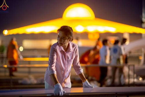 ภาพ No.218493:วันที่ 15 - 18 เมษายน พ.ศ. 2568 การเตรียมภาชนะสำหรับถวายภัตตาหาร , การจัดโต๊ะเก้าอี้ในลานธรรม , การแพ็คพัสดุงานต้อนรับ เพื่องานวันคุ้มครองโลก 22 เมษายน พ.ศ.2568 วัดพระธรรมกาย