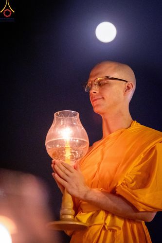 ภาพ No.125052:พิธีเวียนประทักษิณและจุดมาฆประทีป (ชุดที่ 2) ในวันมาฆบูชา เสาร์ที่ 24 กุมภาพันธ์ พ.ศ. 2567 ณ พระมหาธรรมกายเจดีย์ วัดพระธรรมกาย