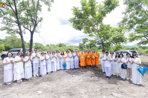 ภาพ No.241339:วันอาทิตย์ที่ 24 สิงหาคม พ.ศ.2568 พิธีปฐมผ้าป่าสถาปนาองค์พระเจดีย์เพื่อสร้างสันติภาพโลก พิธีไถ่ชีวิตโค สร้างมหากุศลด้วยการให้ชีวิตสัตว์เป็นทาน ณ ศูนย์ปฏิบัติธรรมสระบุรี อ.พระพุทธบาท จ.สระบุรี