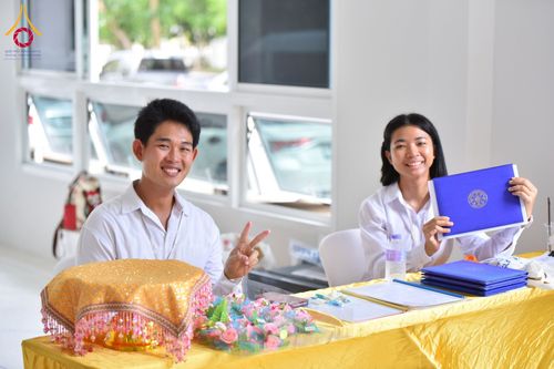 ภาพ No.152534:พิธียกฉัตรขาว 5 ชั้น กางกั้นถวายองค์พระประธาน อาคารปฏิบัติธรรมวัดสายสุวพรรณ ต.คลองสี่ อ.คลองหลวง จ.ปทุมธานี วันเสาร์ที่ 7 กันยายน พ.ศ. 2567