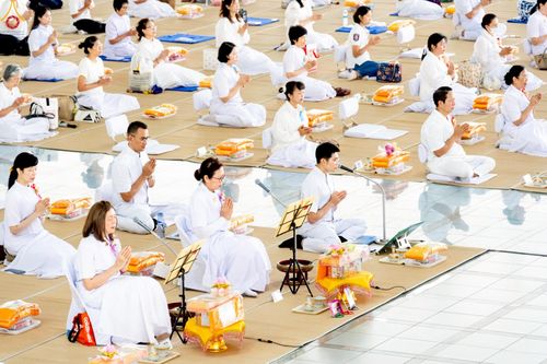 ภาพ No.247420:วันจันทร์ที่ 22 กันยายน พ.ศ. 2568 (วันพระ แรม 15 ค่ำ เดือน 10) พิธีบุพเปตพลี ครั้งที่ 170 ร่วมอุทิศบุญแด่หมู่ญาติที่ล่วงลับไปแล้ว และสืบทอดอายุพระพุทธศาสนา ณ หอฉันคุณยายอาจารย์ฯ วัดพระธรรมกาย