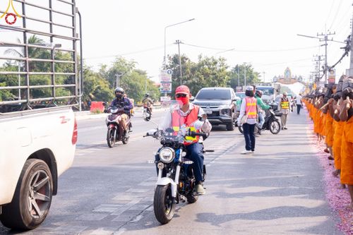 ภาพ No.121808:V.22 ต่อไป การเตรียมงาน เก็บงาน การรับบุญของเจ้าหน้าที่หน่วยงานต่างๆ เพื่อโครงการธรรมยาตรา กตัญญูบูชา มหาปูชนียาจารย์ พระมงคลเทพมุนี (สด จนฺทสโร) พระผู้ปราบมาร อนุสรณ์สถาน 7 แห่ง ปีที่ 12 ระหว่างวันที่ 2 - 31 มกราคม พ.ศ.2567