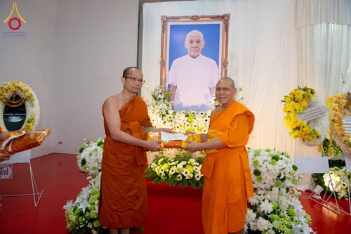 ภาพ No.314876:วันอาทิตย์ที่ 22 มีนาคม พ.ศ. 2569 พิธีบำเพ็ญกุศล คุณพ่อณรงค์ จินตมากุล  สิริอายุ 99 ปี 11 เดือน โยมบิดา พระครูปลัดรัตนวีรวัฒน์ (รังสฤษดิ์ อิทฺธิจินตโก) ที่ปรึกษาเจ้าคณะจังหวัดปทุมธานี เจ้าอาวาสวัดพระธรรมกาย  ณ ห้องปลูกศรัทธา 2 วัดพระธรรมกาย ปทุมธานี