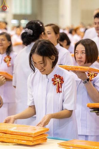 ภาพ No.160293:พิธีทอดผ้าป่าสมทบกฐินวัดพระธรรมกาย และสมทบกฐิน 30,000 วัดทั่วไทย ครั้งที่ 3 ณ สภาธรรมกายสากล วัดพระธรรมกาย วันพฤหัสบดีที่ 10 ตุลาคม พ.ศ. 2567