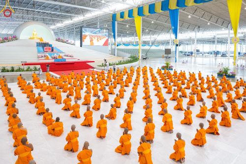 ภาพ No.180709:พิธีบรรพชาอุปสมบท โครงการอุปสมบทบูชาธรรมมหาปูชนียาจารย์ ประจำปีพุทธศักราช 2567 วันเสาร์ที่ 7 ธันวาคมพ.ศ. 2567 ณ วัดพระธรรมกาย จ.ปทุมธานี