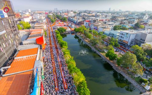 ภาพ No.312875:วันอาทิตย์ที่ 8 มีนาคม พ.ศ.2569 ทำบุญเมืองนครราชสีมา 558 ปี ตักบาตรพระ 10,000 รูป (ภาพชุดที่ 2)