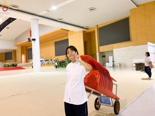 ภาพ No.61512:V.36 ทุ่มเทเพื่อพ่อ 80 ปี ภาพการเตรียมงานของหน่วยงานต่างๆ เพื่อพิธีฉลองอายุวัฒนมงคล 80 ปี หลวงพ่อธัมมชโย และรับถวายมหาสังฆทาน 10,000 กว่าวัดทั่วประเทศ ในวันคุ้มครองโลก จันทร์ที่ 22 เมษายน พ.ศ.2567