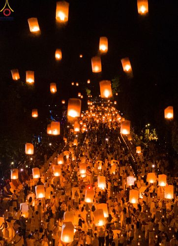 ภาพ No.82095:พิธีจุดวิสาขประทีป 22,000 ดวงและโคมลอย 3,000 ดวง ( Festival  lampion Vesak Indonesia) ณ มหาเจดียบรมพุทโธ อินโดนีเซีย  วันอาทิตย์ที่ 4 มิ.ย. พ.ศ.2566