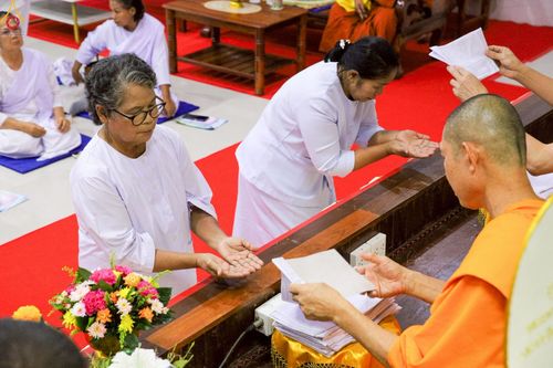 ภาพ No.248196:วันที่ 26-28 กันยายน พ.ศ. 2568 โครงการอบรมอุบาสกแก้ว อุบาสิกาแก้ว รุ่นที่ 3 ผู้แทนทอดกฐินสามัคคีทั่วไทย 30,000 วัด บูชาธรรม 81 ปี หลวงพ่อธัมมชโย ณ ธุดงคสถานสุราษฎร์ธานี