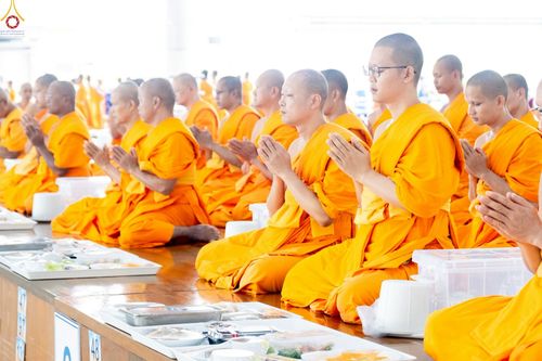 ภาพ No.248496:วันที่ 27 กันยายน พ.ศ. 2568 พิธีถวายเมนูสวรรค์เพื่อการบรรลุธรรม ณ หอฉันคุณยายอาจารย์ฯ วัดพระธรรมกาย