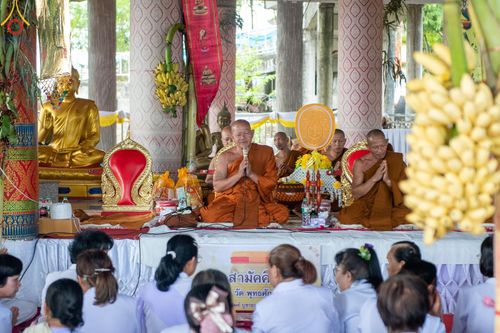 ภาพ No.163722:โครงการกฐินสามัคคีทั่วไทย 30,000 วัด บูชาธรรม 80 ปี หลวงพ่อธัมมชโย โดย คณะศิษยานุศิษย์วัดพระธรรมกาย ณ วัดเขาช่องชาด ต.อูบมุง อ.หนองวัวซอ จ.อุดรธานี วันที่ 19 ตุลาคม พ.ศ. 2567