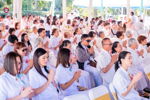 ภาพ No.179815:พิธีทอดกฐินบรมจักรพรรดิ สร้างอุโบสถ 80 ปี บูชาธรรมหลวงพ่อธัมมชโย ณ วัดพระธรรมกายแคลิฟอร์เนีย ประเทศสหรัฐอเมริกา วันอาทิตย์ที่ 10 พฤศจิกายน พ.ศ. 2567