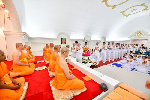 ภาพ No.257362:วันที่ 11 ตุลาคม พ.ศ. 2568 พิธีทอดกฐินสามัคคี  เพื่องานเผยแผ่พระพุทธศาสนา วิชชาธรรมกายสู่ชาวท้องถิ่น ณ วัดพระธรรมกายคอร์ซัวร์ ลุสท์สโกว  ประเทศเดนมาร์ก 