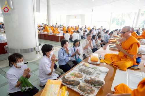 ภาพ No.263020:วันที่ 21 ตุลาคม พ.ศ. 2568 (วันพระ แรม 14 ค่ำ เดือน 11) พิธีบุพเปตพลี ครั้งที่ 171 ร่วมอุทิศบุญแด่หมู่ญาติที่ล่วงลับไปแล้ว และสืบทอดอายุพระพุทธศาสนา ณ หอฉันคุณยายอาจารย์ฯ วัดพระธรรมกาย